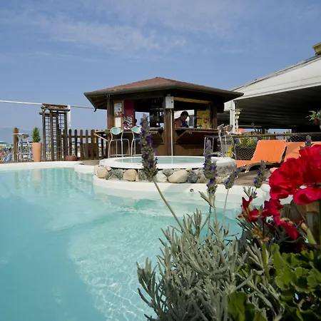 Estate Hotel