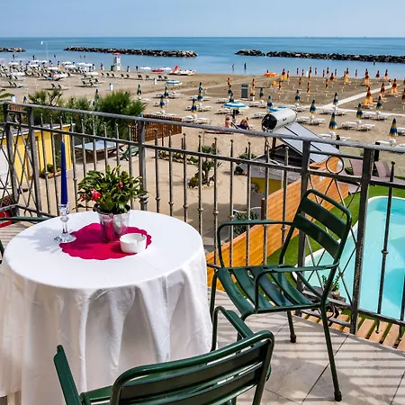 Hotel Estate 4*