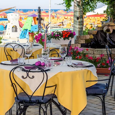 Estate 4* רימיני